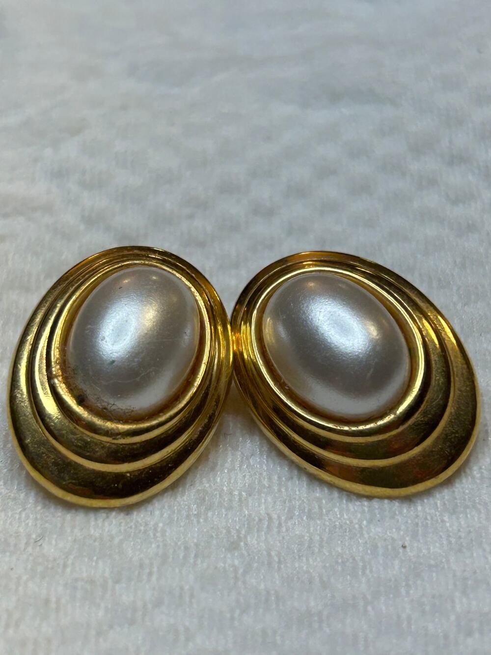 Gold tone faux pearl cabochon earrings vintage
